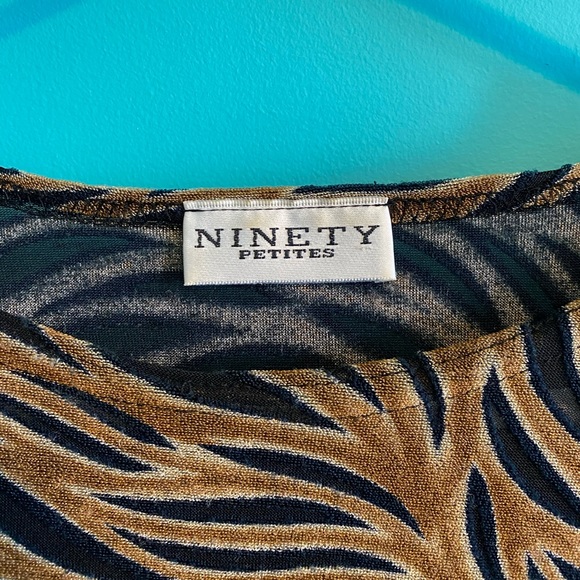 Petite blouse - Picture 2 of 2